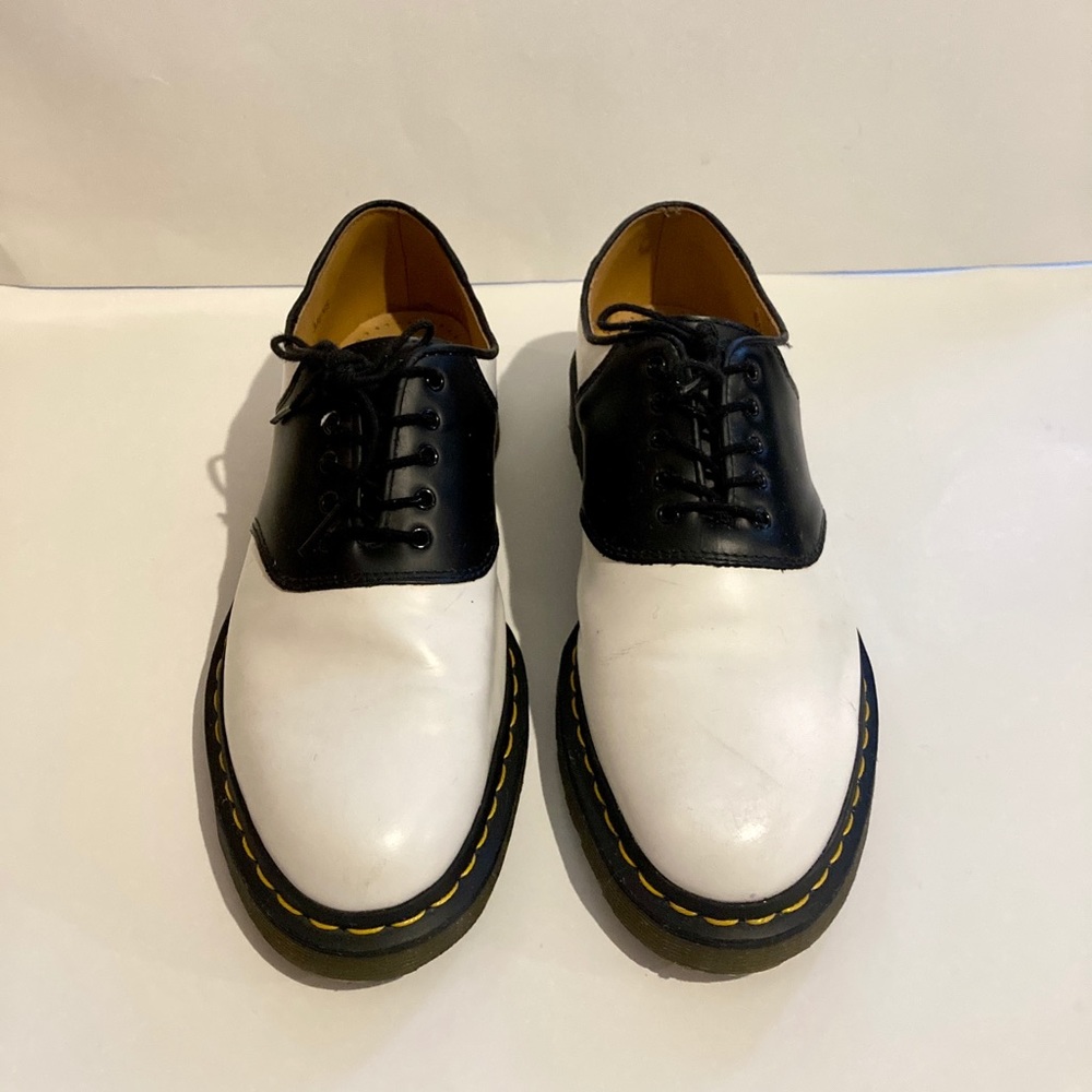Dr Martens leather oxfords - barely worn!